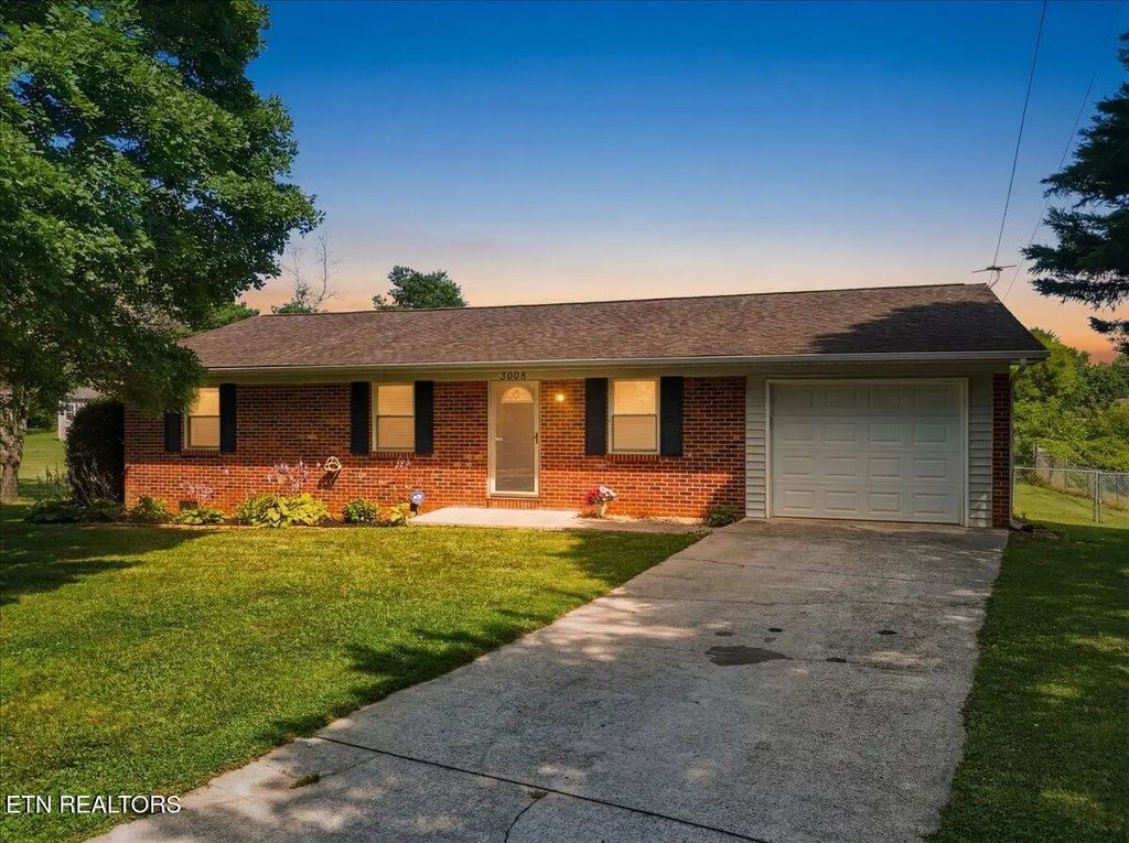 3008 Pleasant View Ave, Maryville