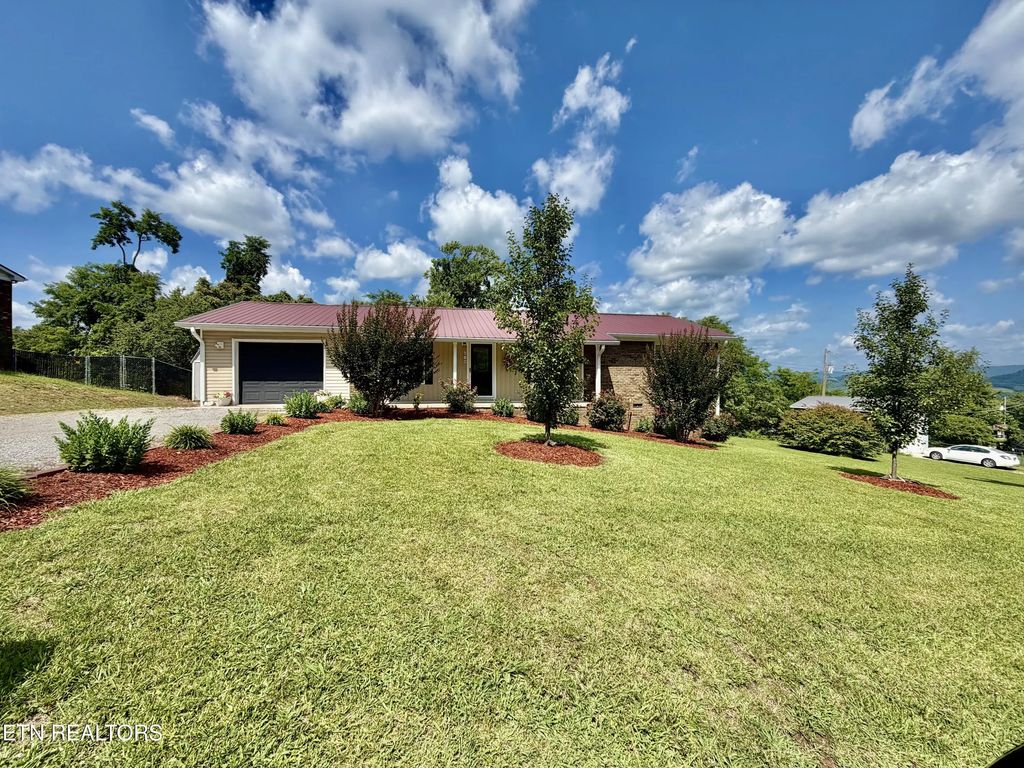 618 Essary Rd, Tazewell