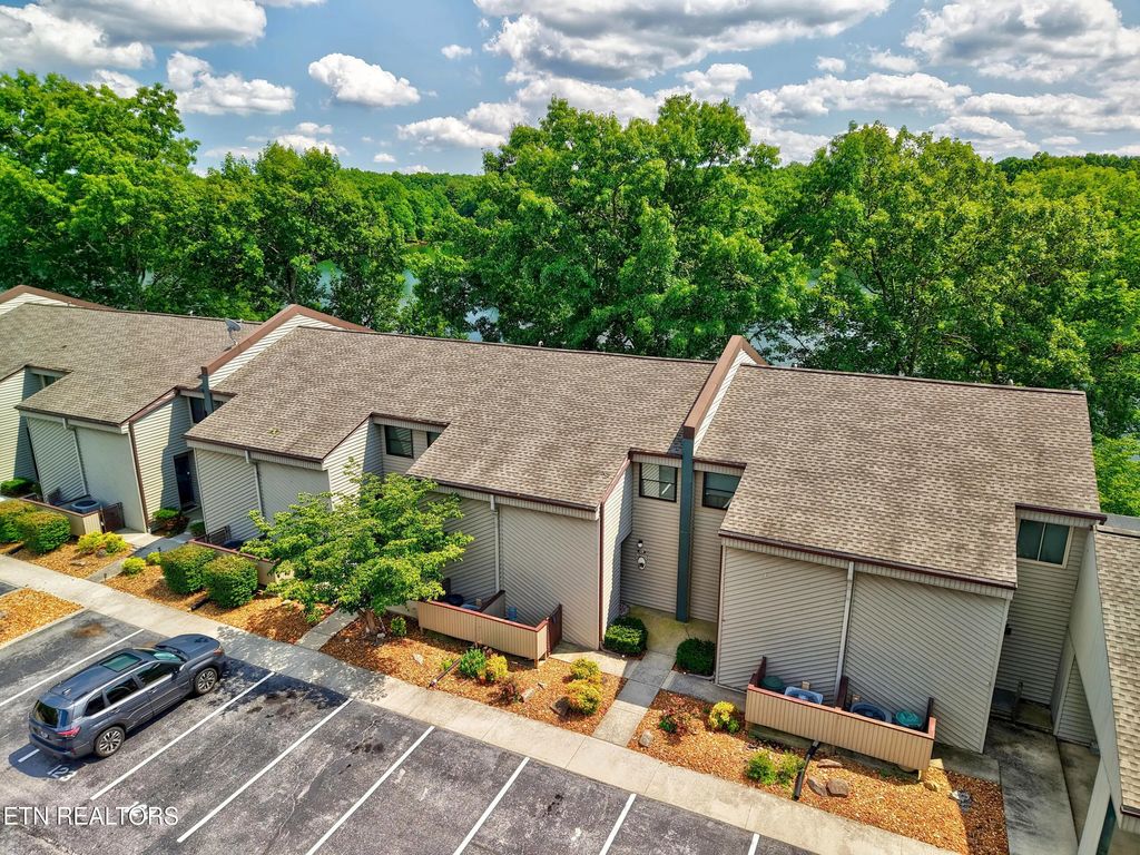 64 Lakeshore Circle 125, Crossville