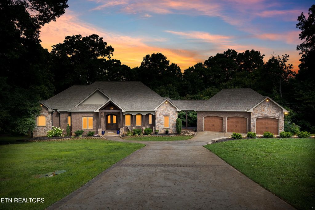 362 Parkwood Circle, Greenback
