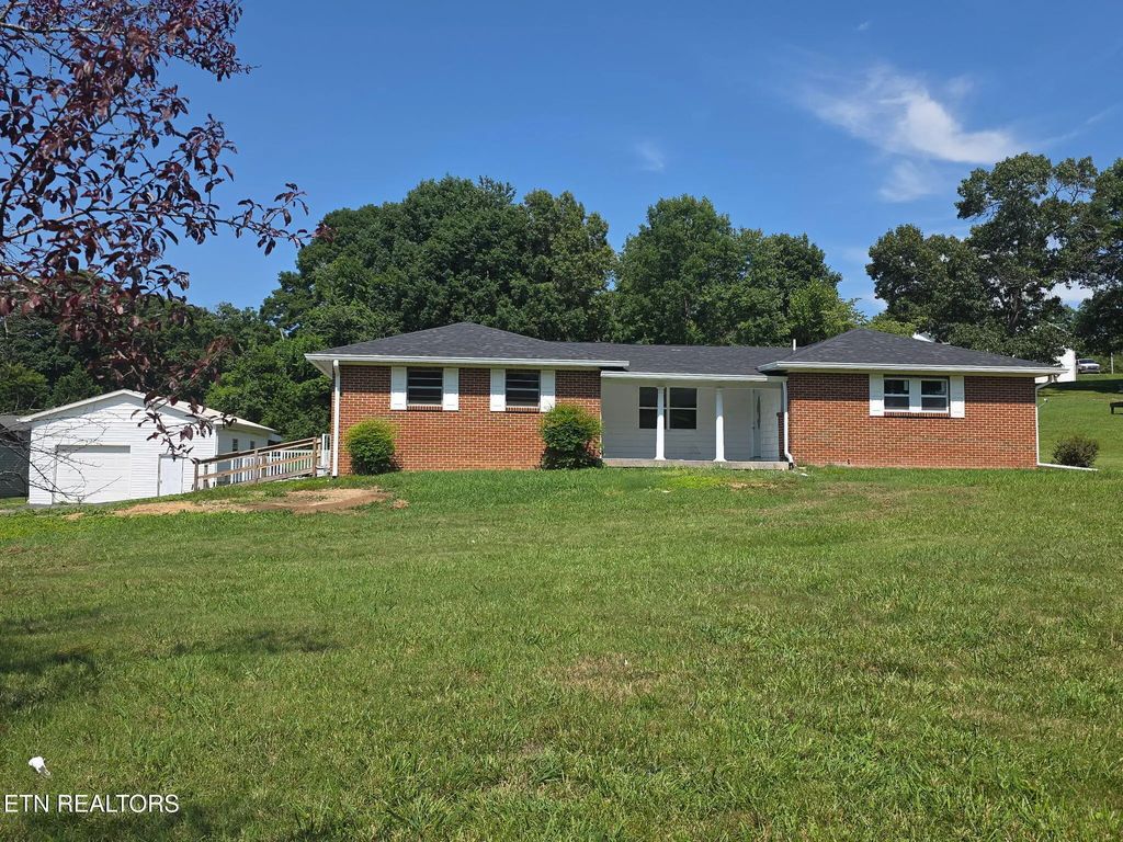 824 Poplar Springs Rd, Loudon
