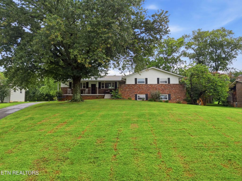 5421 Shenandoah Drive, Knoxville
