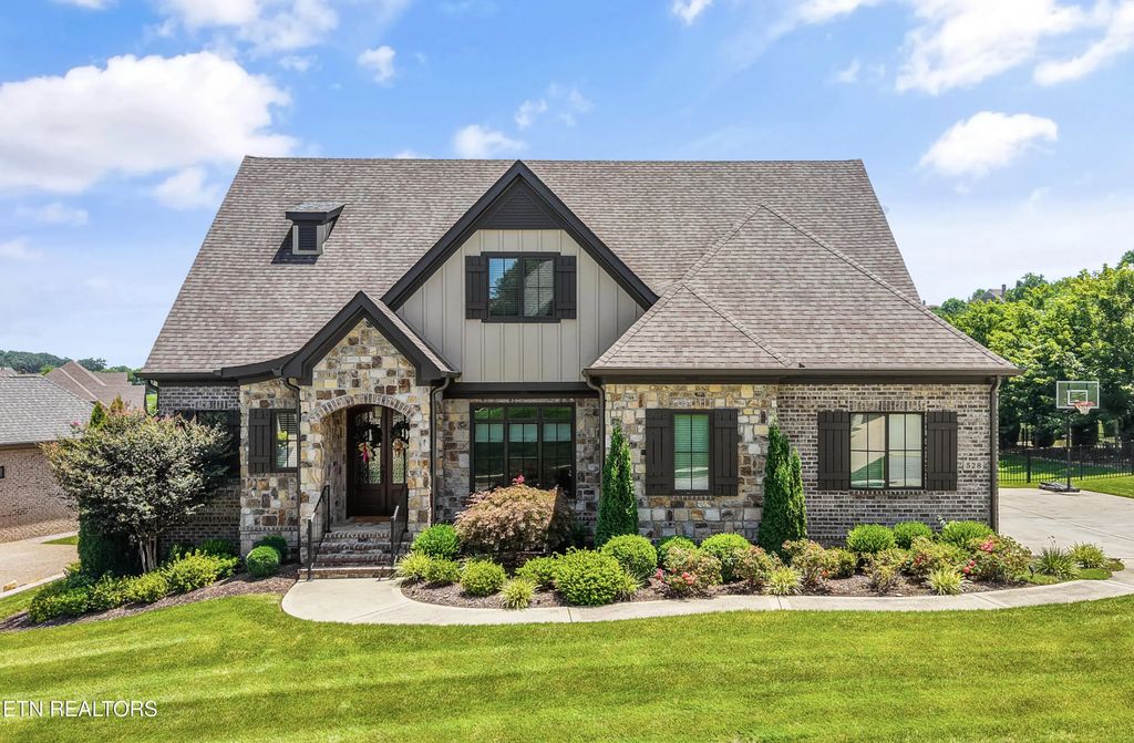528 Larksong Drive, Knoxville