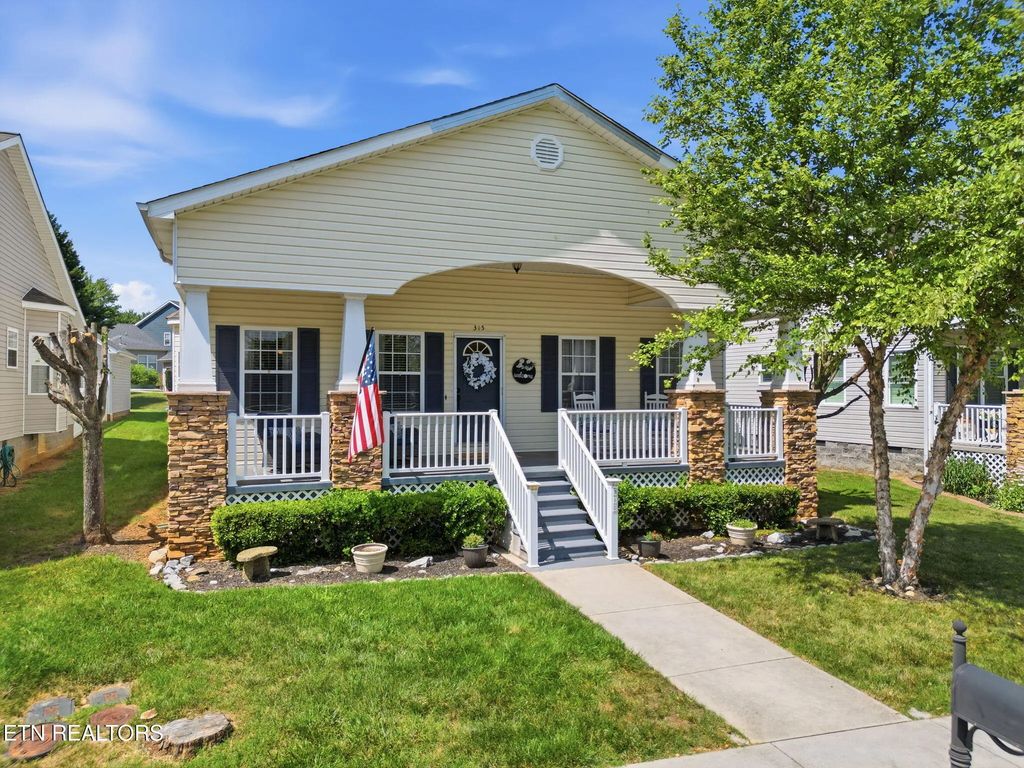 315 Willowcreek Blvd, Sweetwater