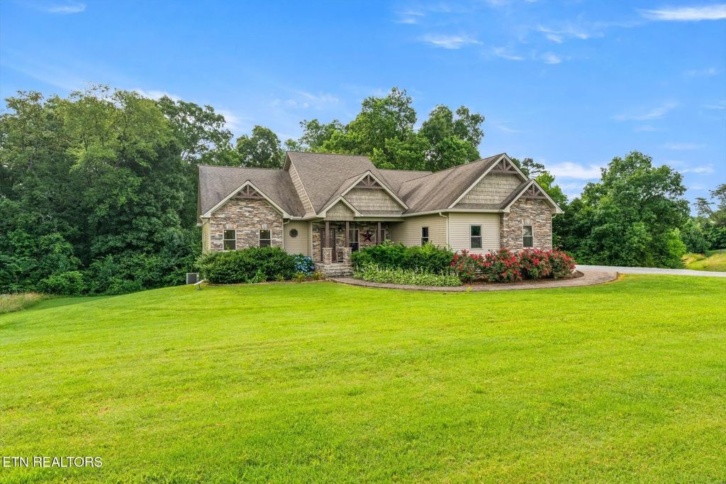 1323 County Road 750, Athens