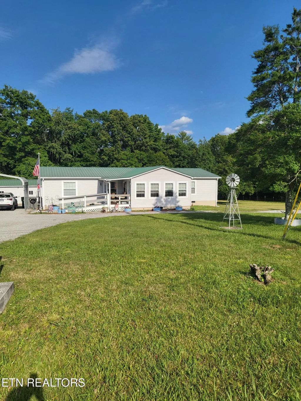 63 Cherry St, Crossville