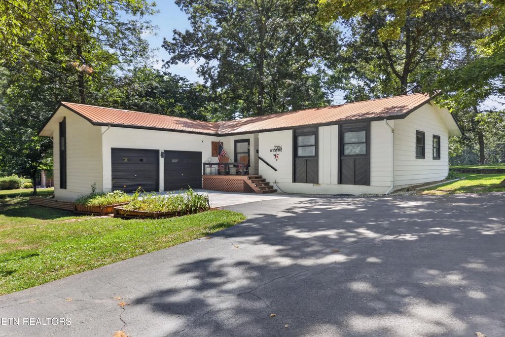 7084 Big Horn Drive, Crossville