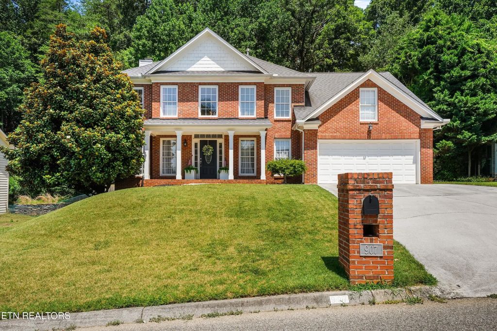 907 Garrison Ridge Blvd, Knoxville