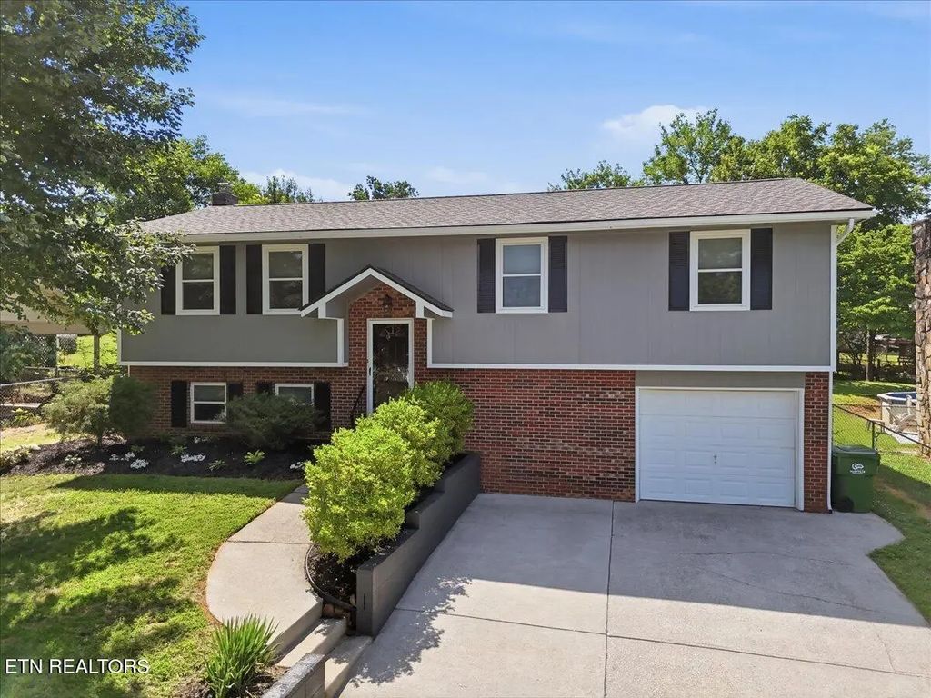 2018 Swarthmore Lane, Maryville