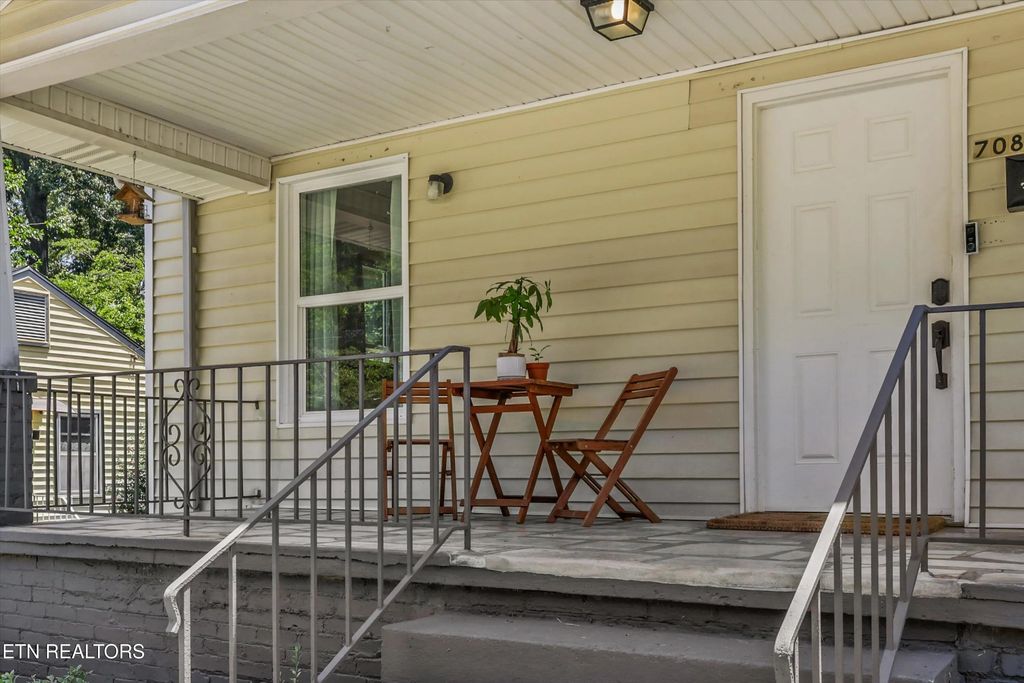 708 E Woodland Ave, Knoxville