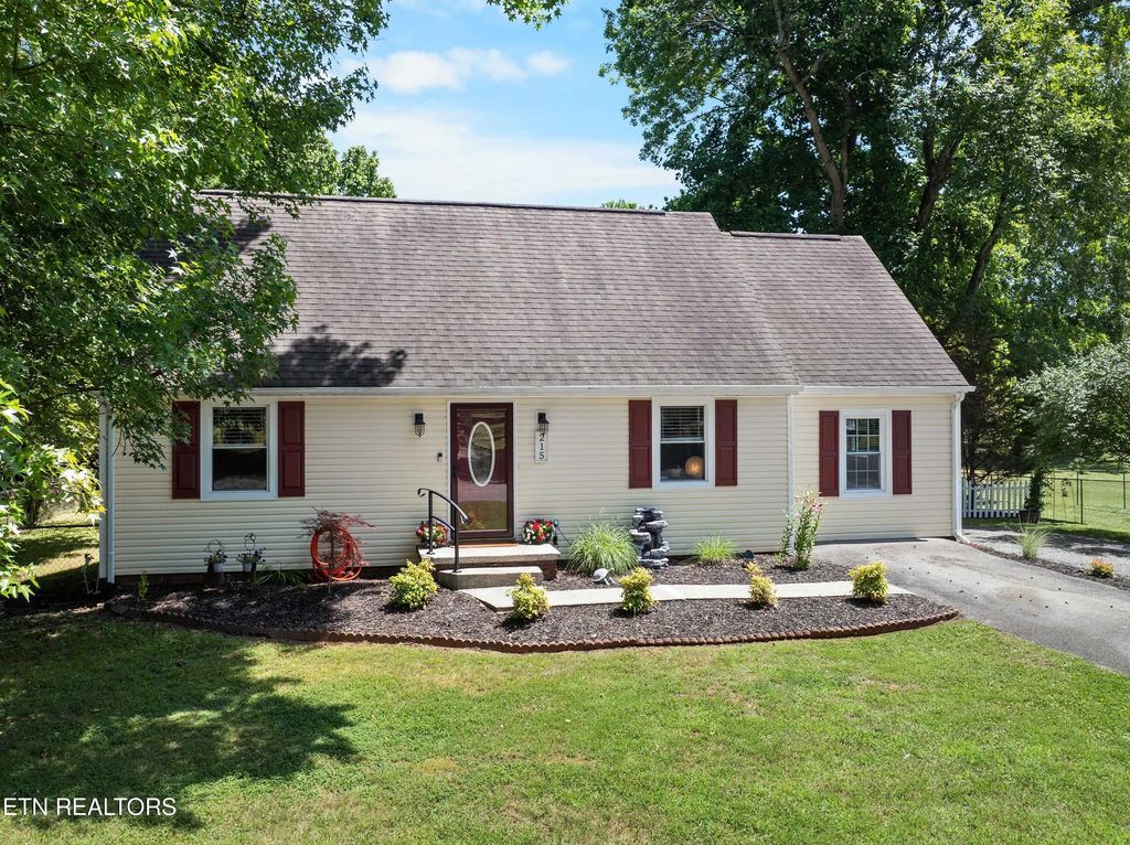 215 Tusculum Drive, Oak Ridge