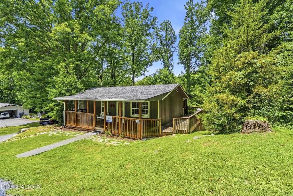2106 Hickory Manor Rd, Sevierville