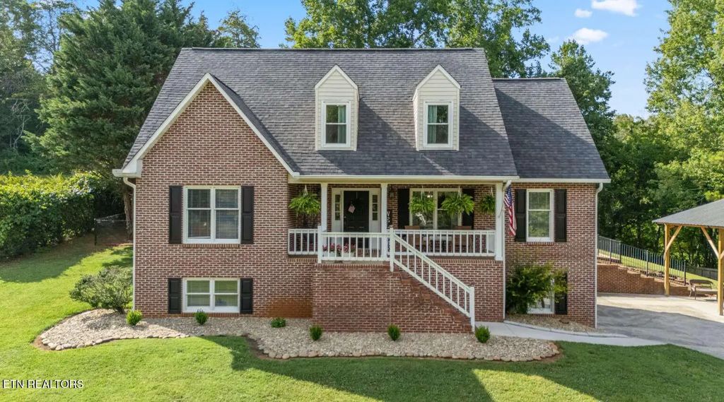 2103 Waterloo Rd, Maryville