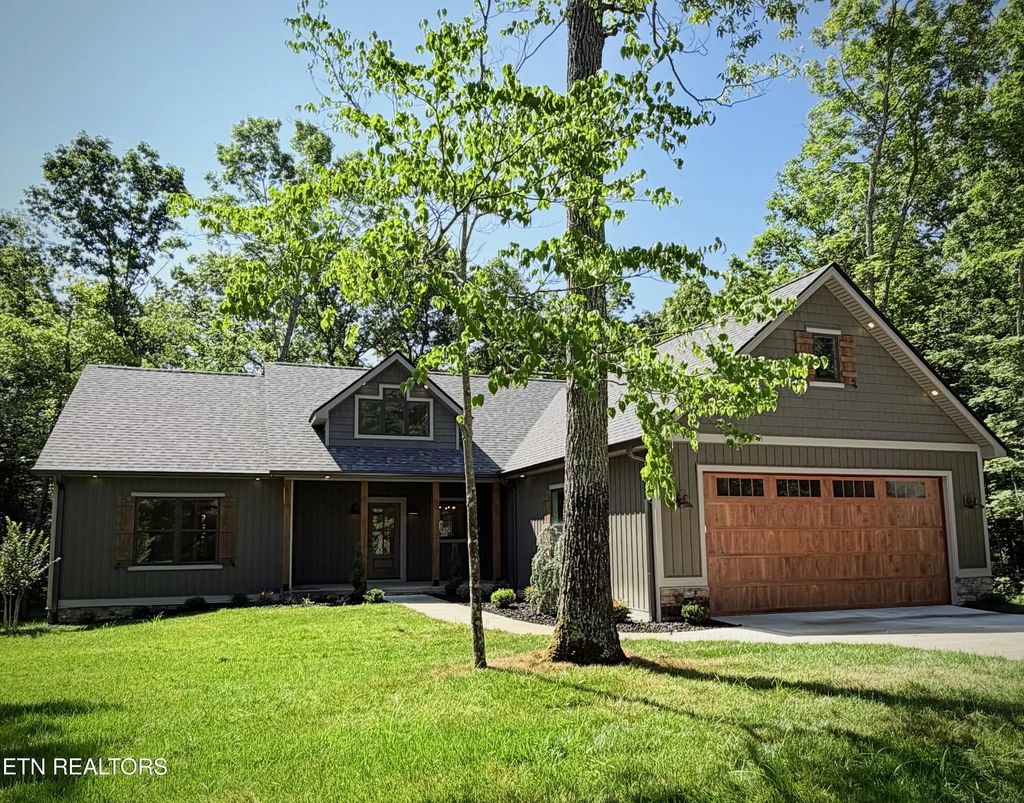 692 St George Drive, Crossville