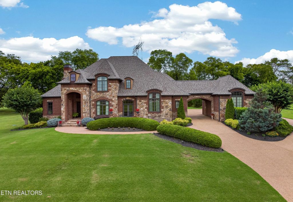 3642 Edgewater Way, Louisville