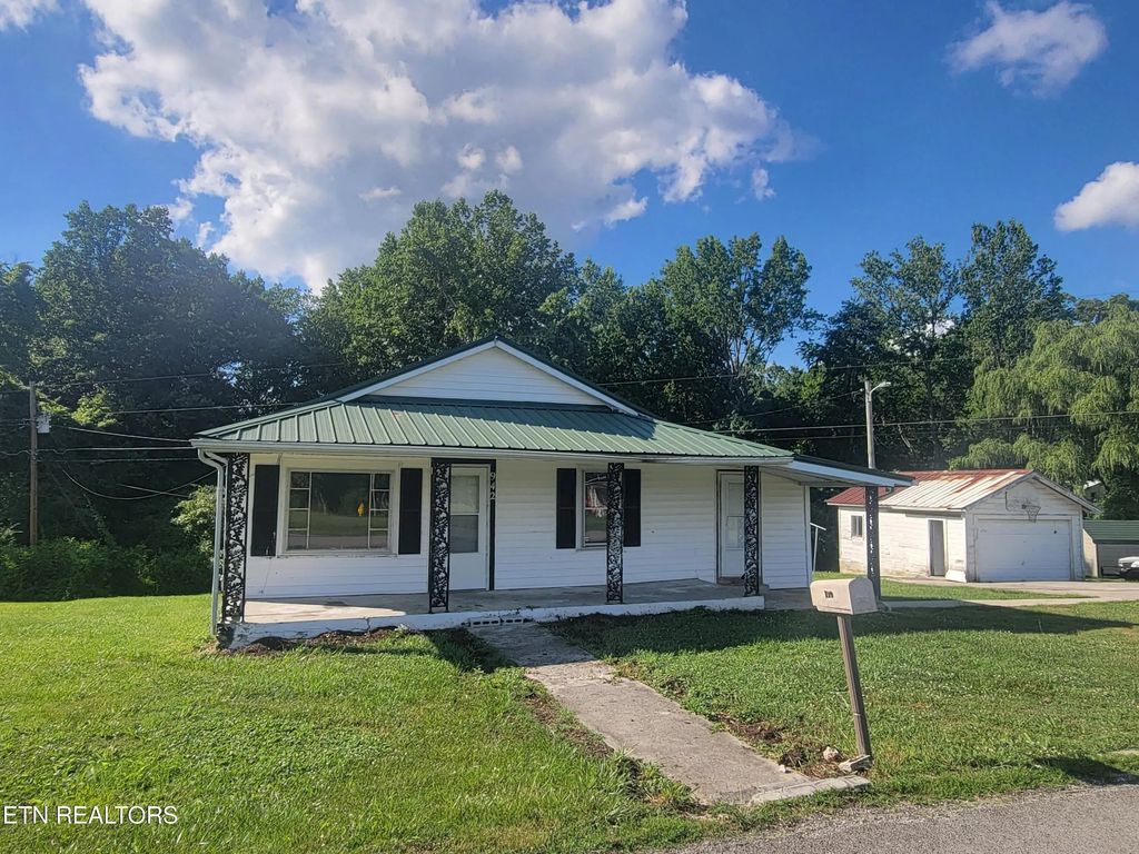 942 Mount View Rd, Robbins