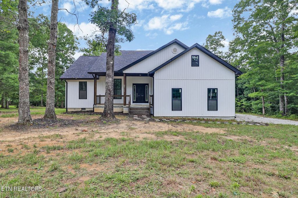 528 St Anthony Drive, Jamestown