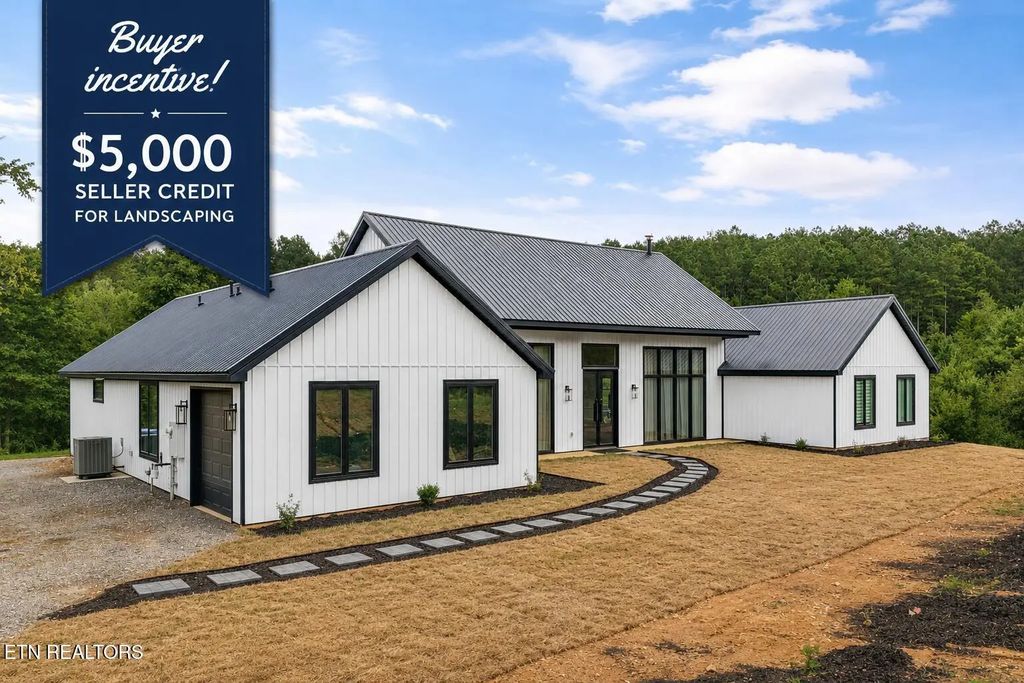11922 E Watkins Rd, Loudon