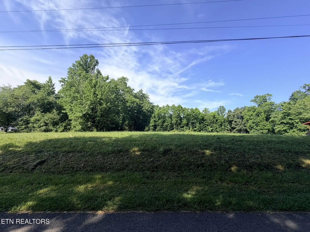 Dogwood Ave, Oneida