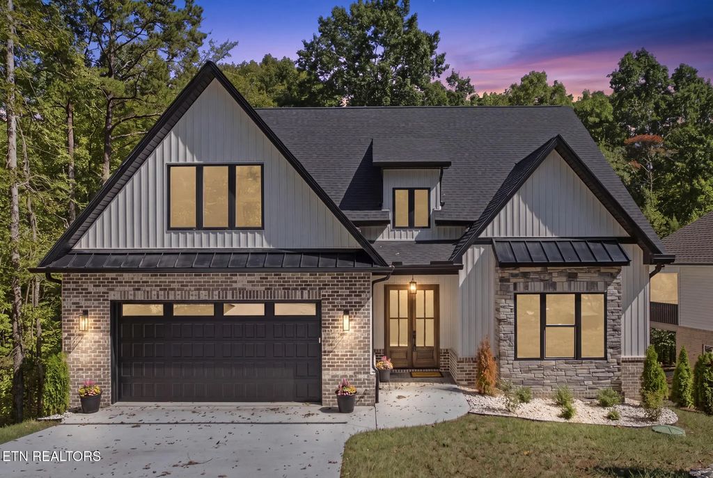 316 Nuhya Lane, Loudon