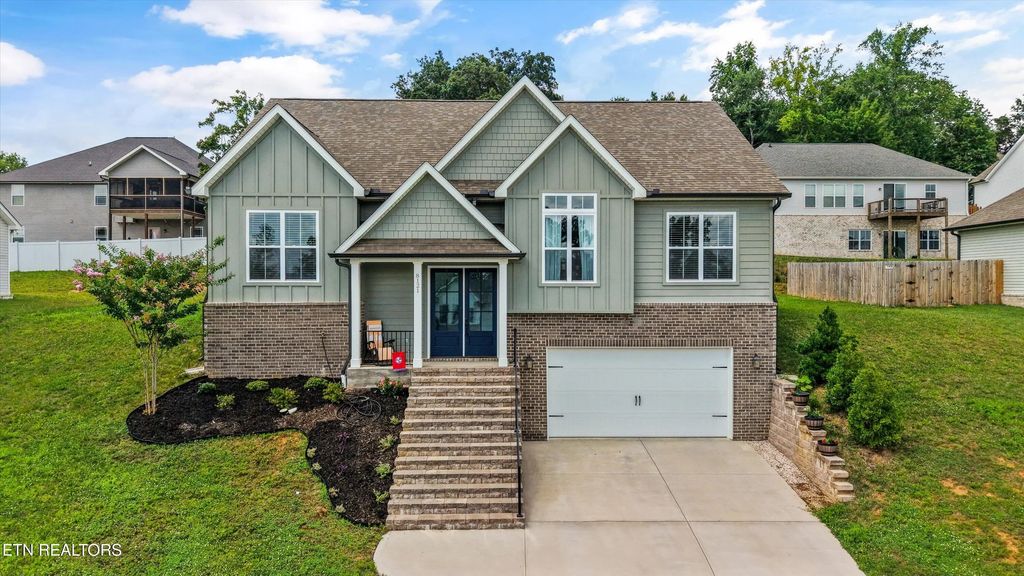 8121 Chapel Hill Lane, Knoxville