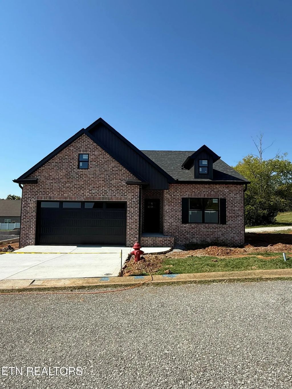 102 Van Gilder Way, Seymour