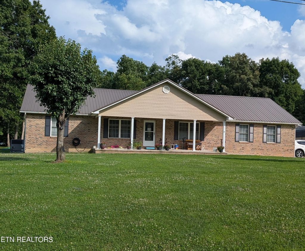 175 Locksley Circle, Crossville