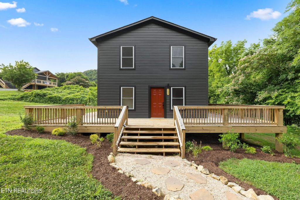 157 Greasy Cove Rd, Cosby