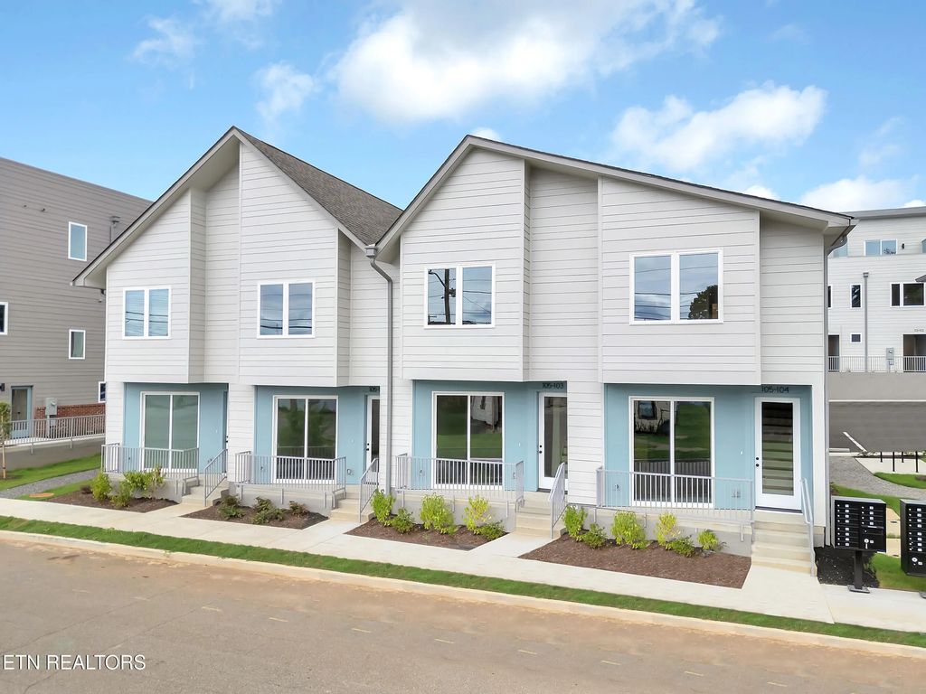 105 E Oldham Ave #102 102, Knoxville