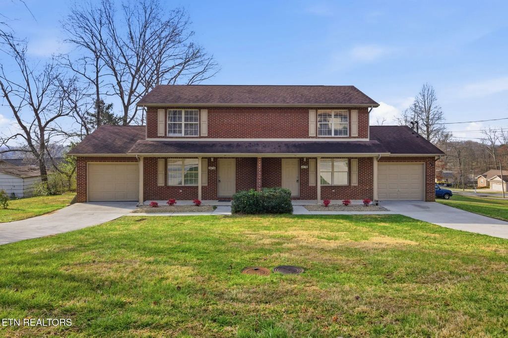 347 Ritz View Drive A And B, Blaine