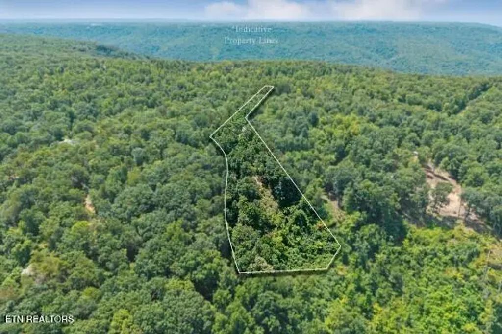 203 Crestview Lane, Sparta
