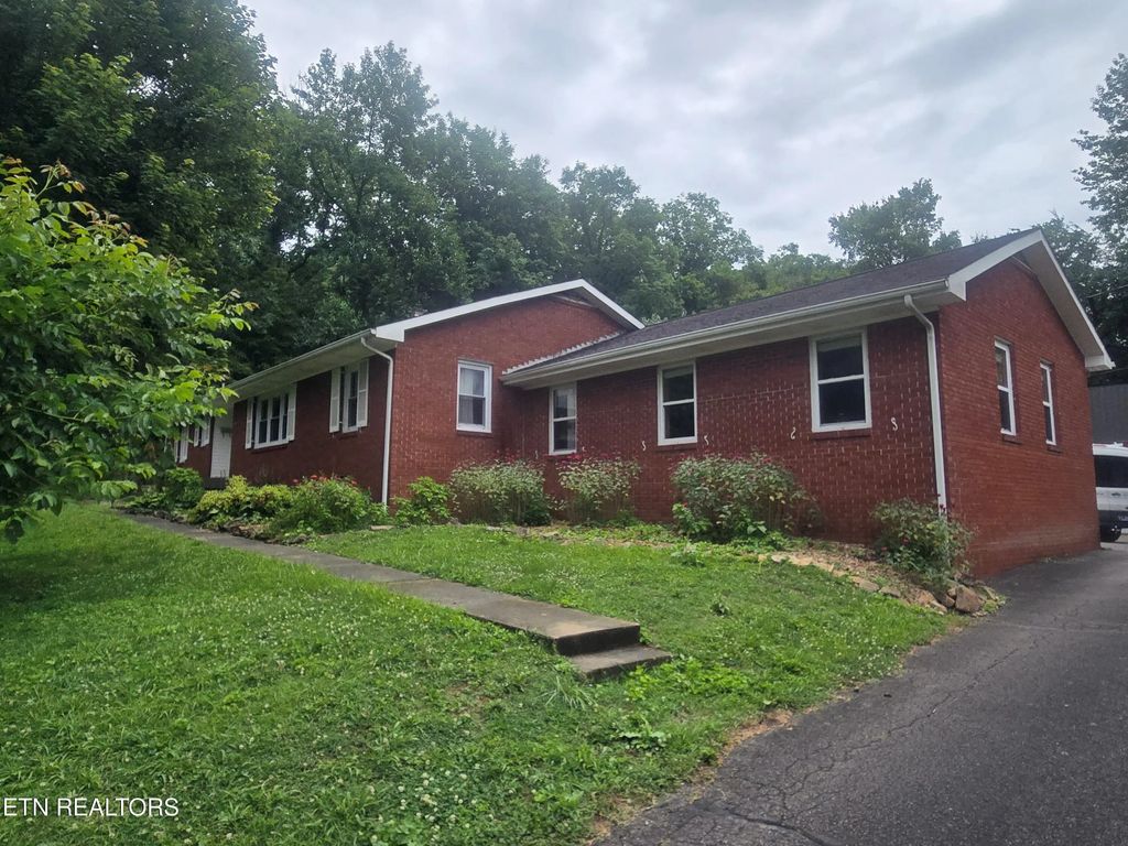 380 Vine Ave, Oneida
