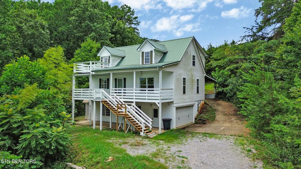 2425 Promise Lane, White Pine