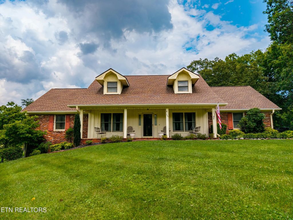 204 Arms Rd, Knoxville