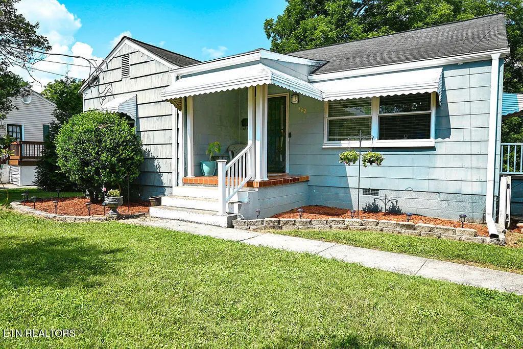122 Salem Rd, Oak Ridge