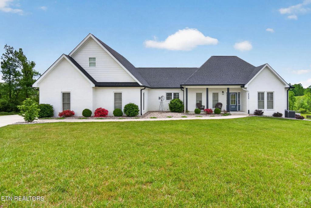 4068 Charlton, Cookeville