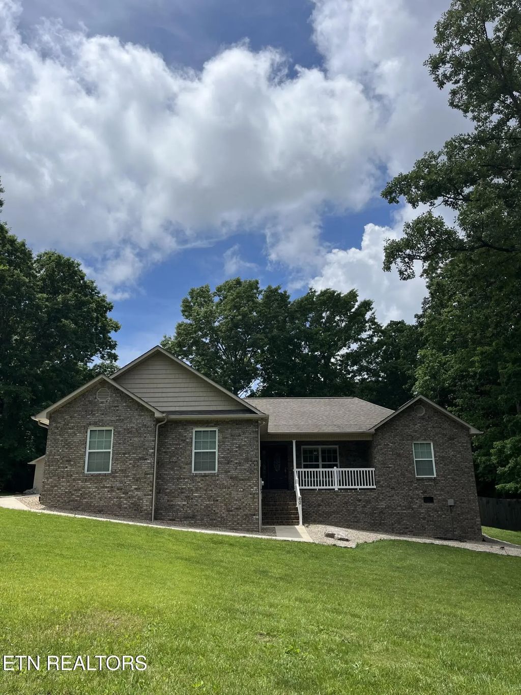 62 Cardinal Loop, Crossville