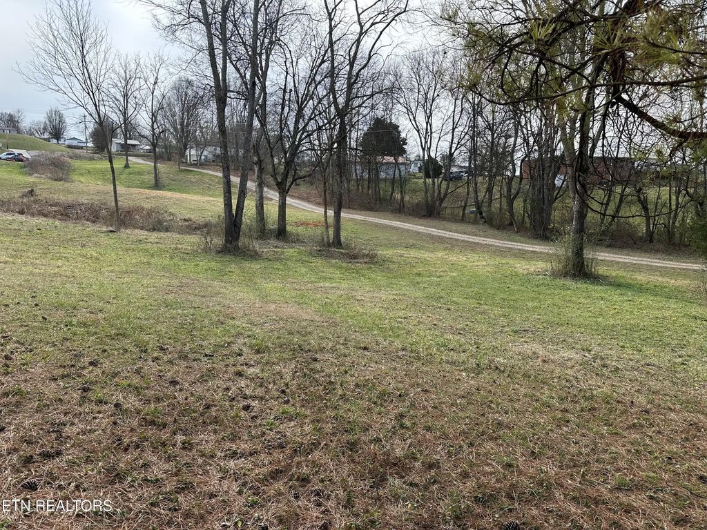 1219 Sweetwater Vonore Rd, Sweetwater