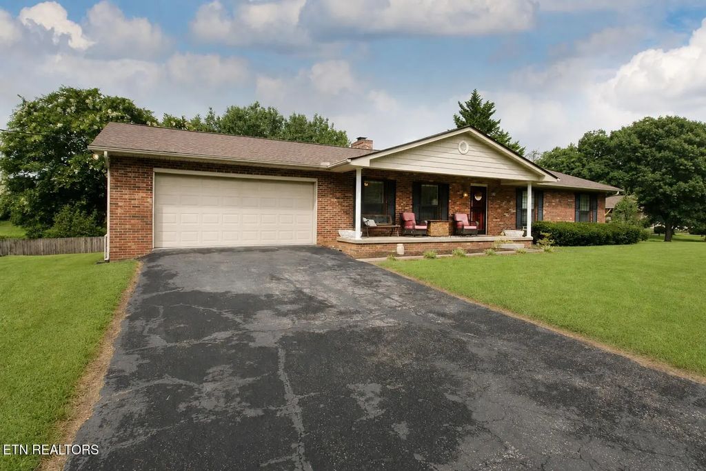6613 Hummer Lane, Knoxville