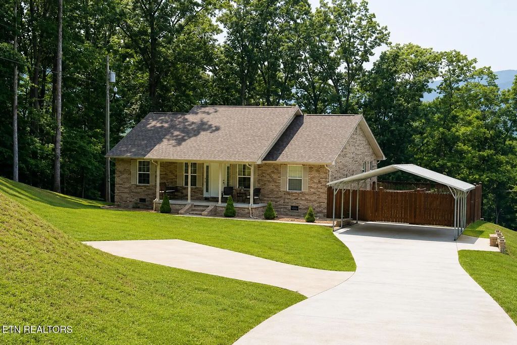 97 Joe E Dell Rd, Pineville