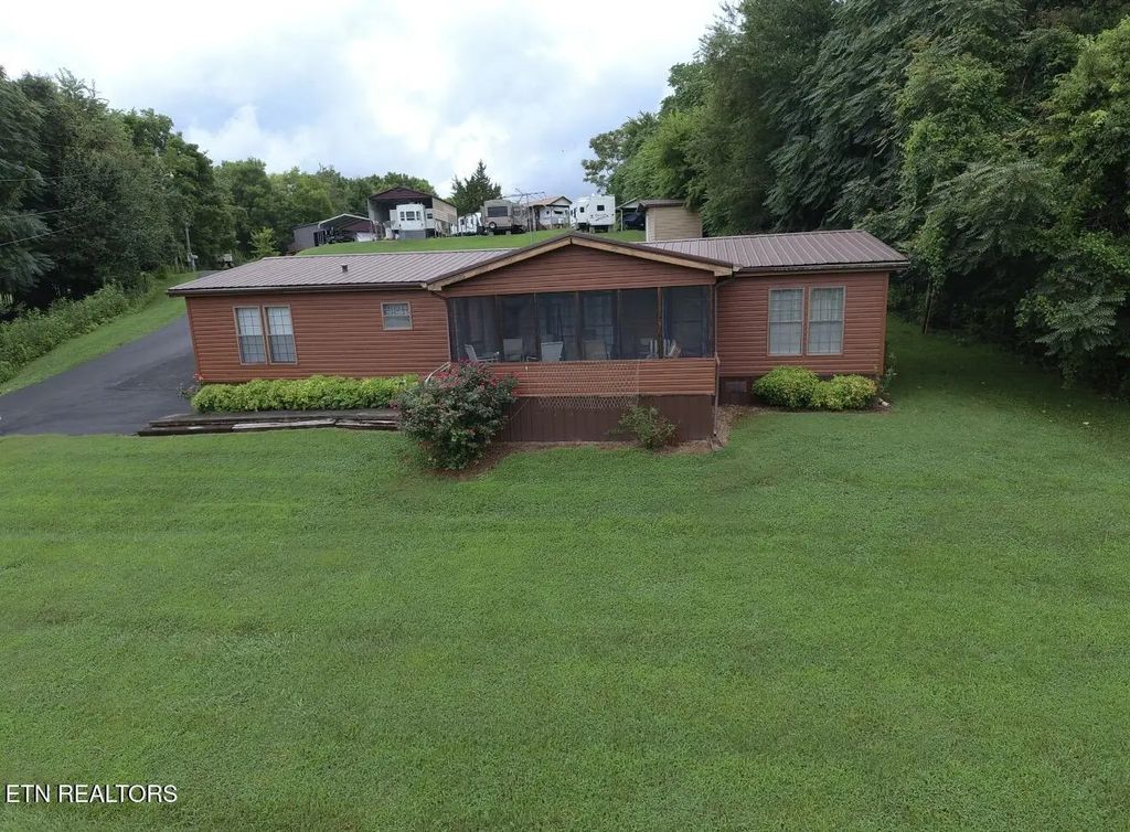 6800 Lakeshore Drive, Rutledge