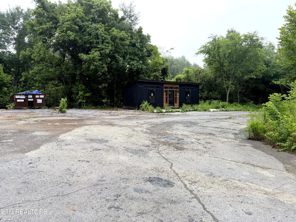 3140 W Buttermilk Rd, Lenoir City