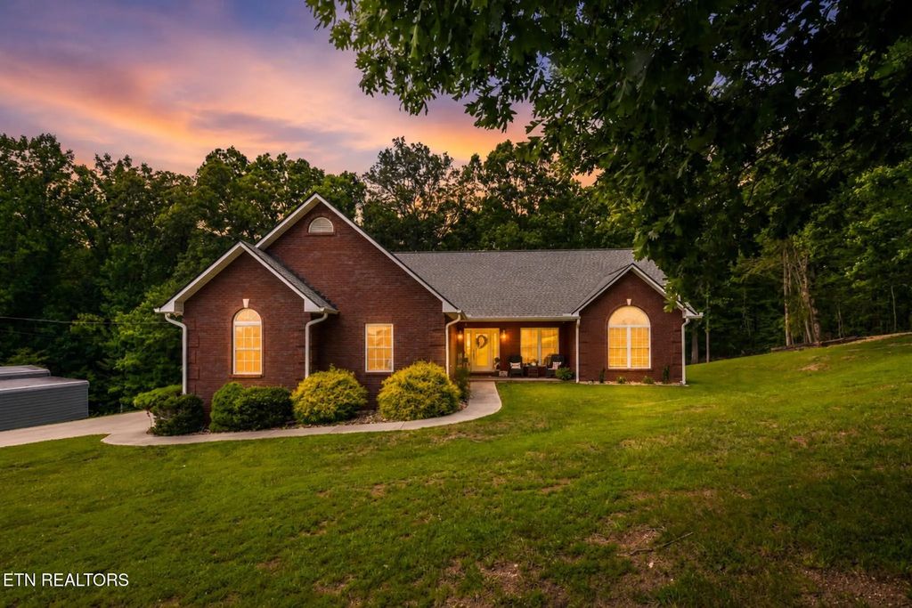 379 Red Hill Rd, Andersonville