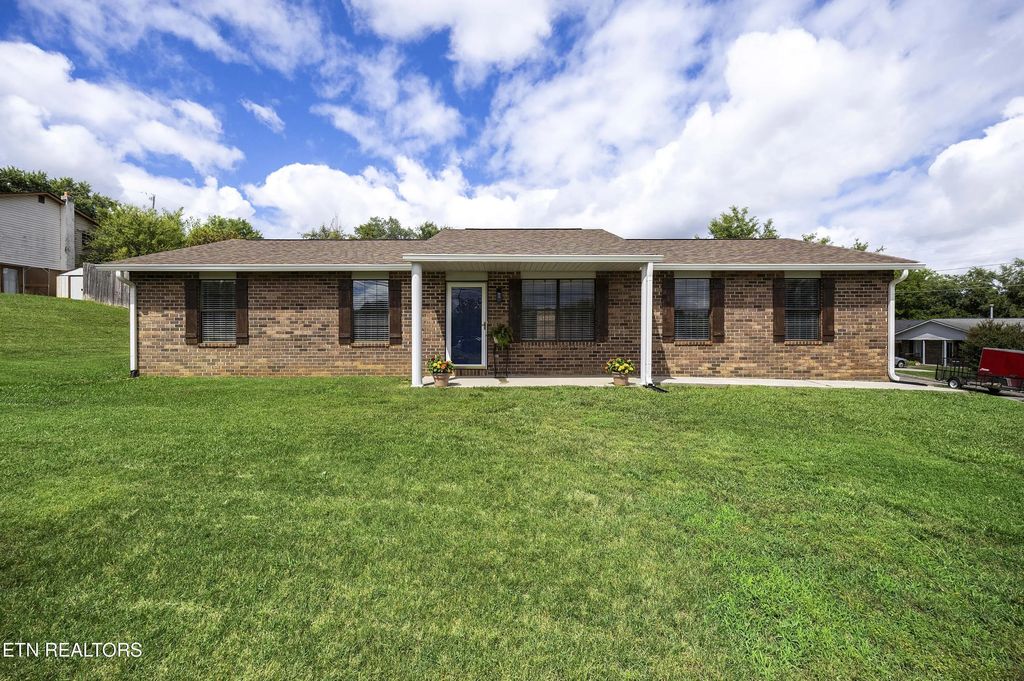 801 Valerie Lane, Knoxville