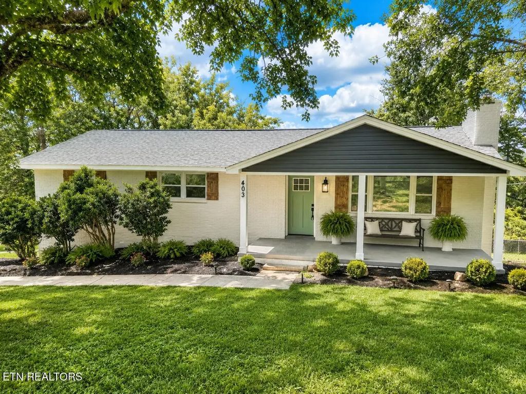 403 Hickory St, Clinton