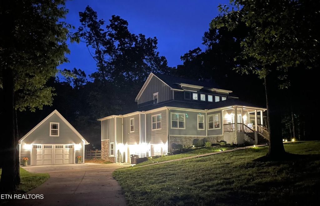 346 Red Oak Drive, Oneida