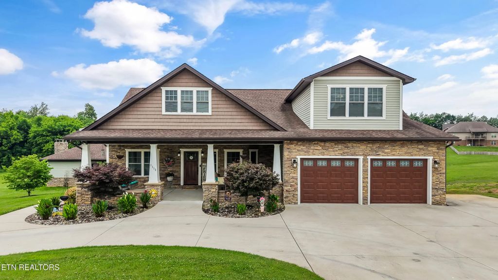 1113 Walker Rd, Maryville