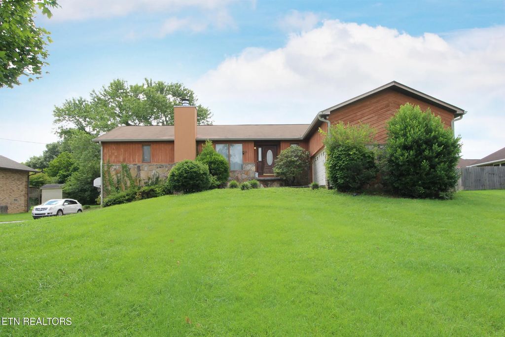 1816 River Shores Drive, Knoxville