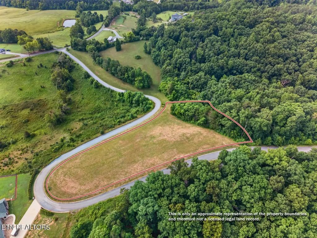 Woodland Creek Rd, Dandridge