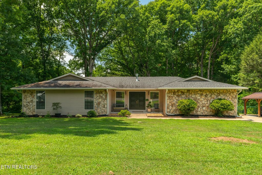132 County Road 620, Etowah